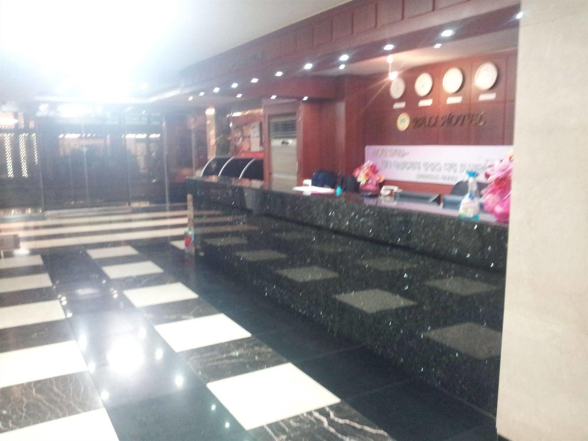 Bali Tourist Hotel Seoul Exterior photo